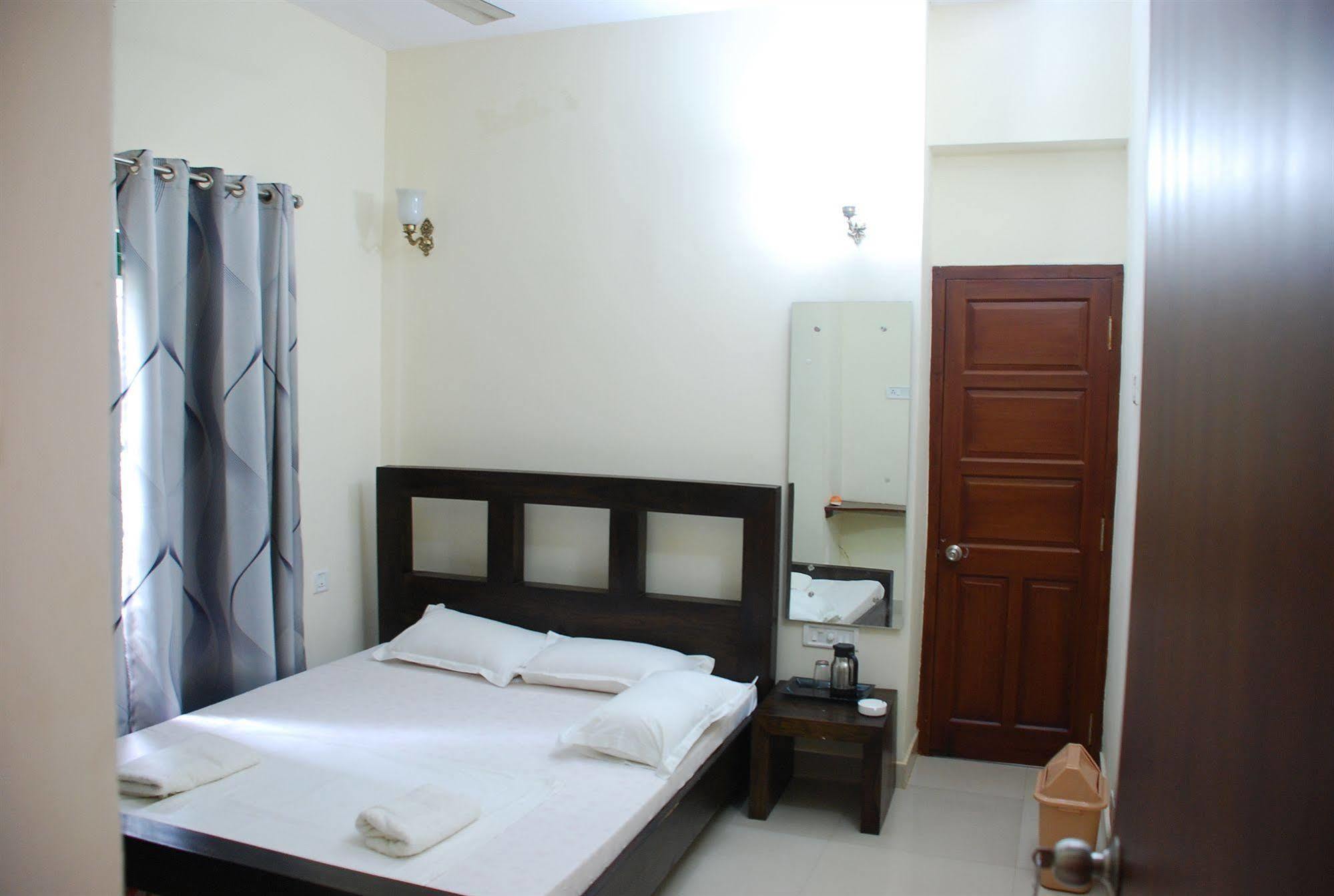 Oyo Home 63551 Pleasant Stay Near Fort Kochi Beach 外观 照片