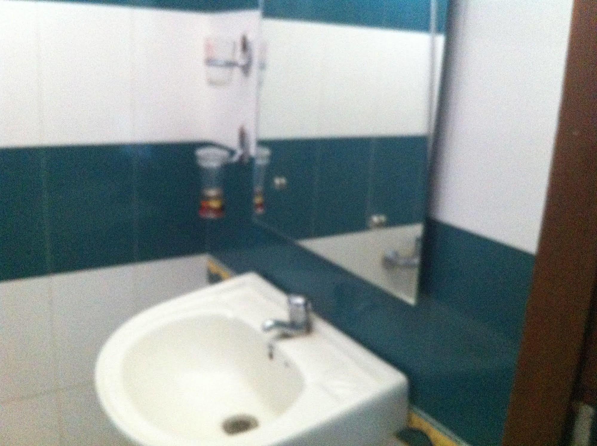 Oyo Home 63551 Pleasant Stay Near Fort Kochi Beach 外观 照片