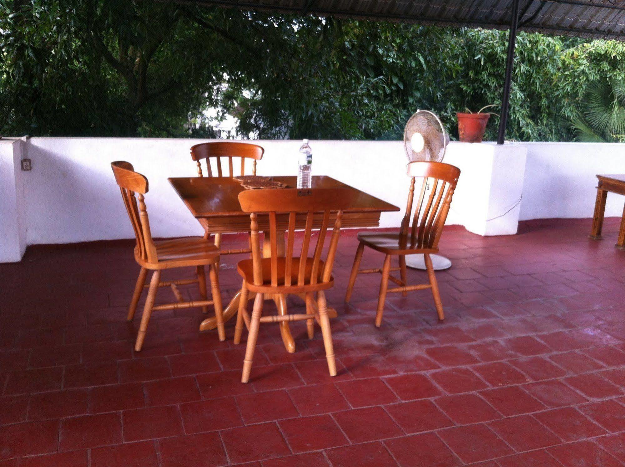 Oyo Home 63551 Pleasant Stay Near Fort Kochi Beach 外观 照片